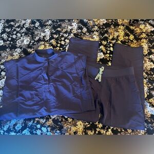 Figs Purple Shadow Scrub Set